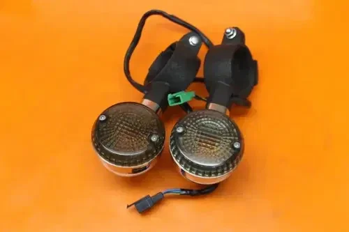 03-08 KAWASAKI VULCAN 1600 OEM FRONT LEFT RIGHT TURN SIGNALS LIGHT INDICATORS