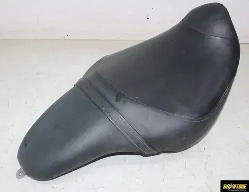 04 SUZUKI MARAUDER 1600 VZ1600 FRONT DRIVERS SEAT (SEE DESCP)