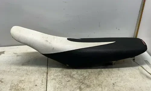 2001 Suzuki RM250 OEM Seat with Aftermarket Seat Cover.