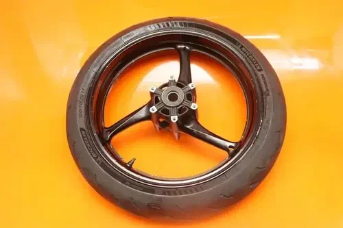 2004-2005 SUZUKI GSXR 600 FRONT WHEEL RIM W TIRE
