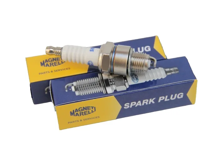 2x Magneti Marelli Spark Plugs For Classic Fiat 500 (1957-75) Fiat 126 NOT Bis