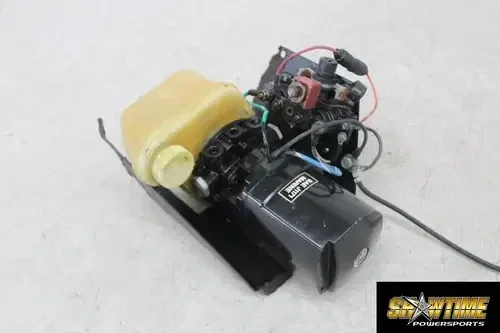 92 WELLCRAFT Eclipse 186 19′ MERCRUISER 4.3 ENGINE MOTOR OIL PUMP TANK