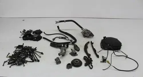 97-00 SUZUKI GSXR600 ENGINE PARTS CLUTCH COVER TIMING COVER CHAIN GEAR HOSE