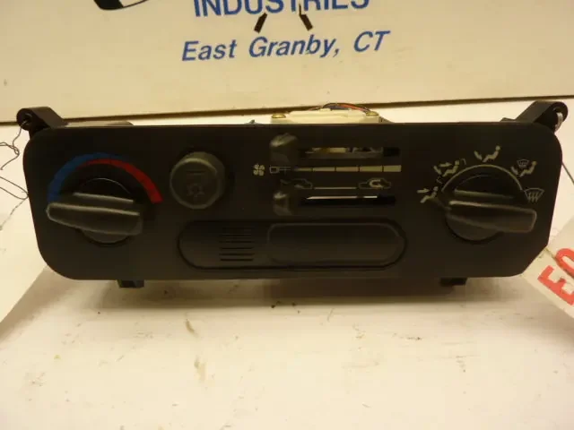 AC HEATER TEMP CONTROL Mirage Summit Colt 1993 93 – MRK36491