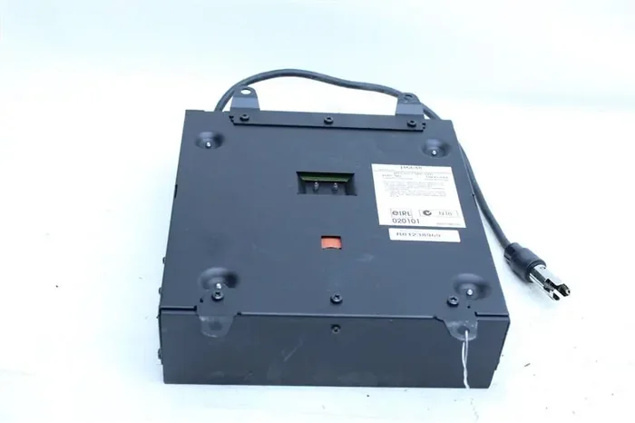 AMPLIFIER Jaguar XJ8 XK8 2000 00 01 02 03 04 05 AMP – 1104011