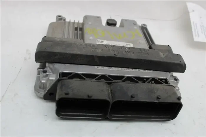 ECU ECM COMPUTER Audi Q5 2011 11 – 1045885
