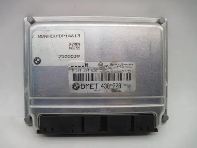 ECU ECM COMPUTER BMW 540i 1999 99 2000 00 Auto – 756194