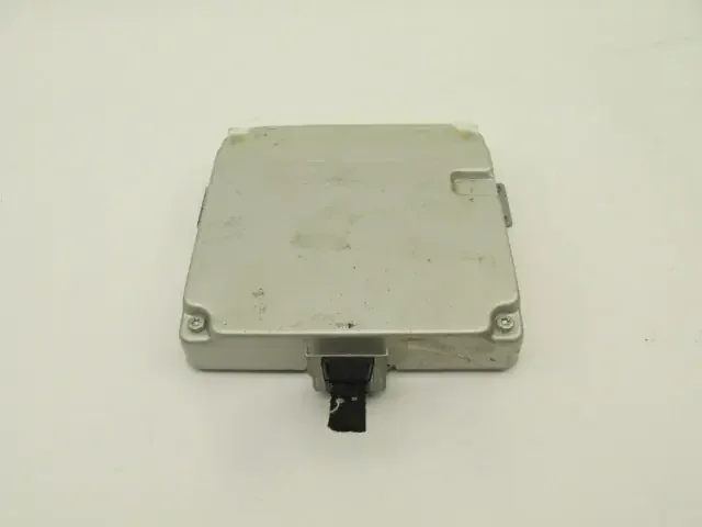 ECU ECM COMPUTER Corolla Matrix 2004 04 Manual – 617451