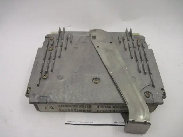 ECU ECM COMPUTER Volvo 850 1996 96 1997 97 – 593760