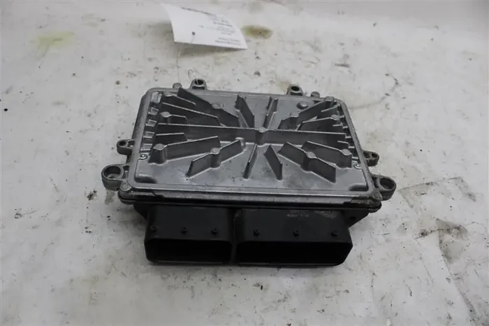 ECU ECM COMPUTER Volvo C30 V40 V70 2006 06 2007 07 08 – 1099549