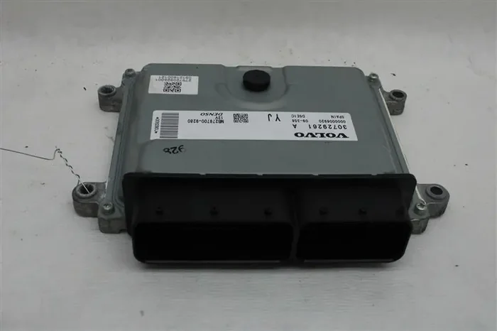 ECU ECM COMPUTER Volvo C70 S80 V70 XC60 XC70 2010 10 – 1071214