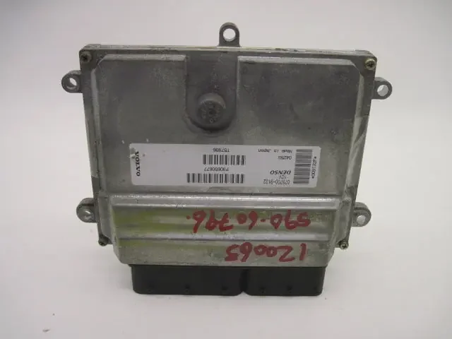 ECU ECM COMPUTER Volvo S40 50 V70 04 05 06 07 – 558618