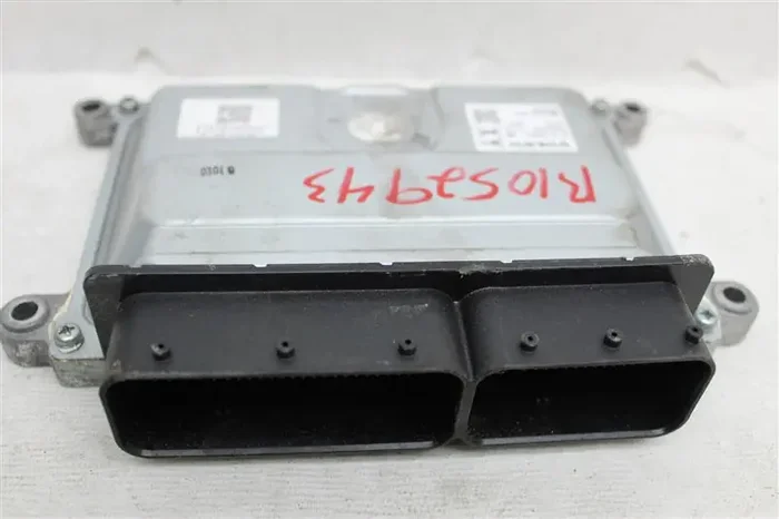 ECU ECM COMPUTER Volvo S60 2013 13 2014 14 – 1052943