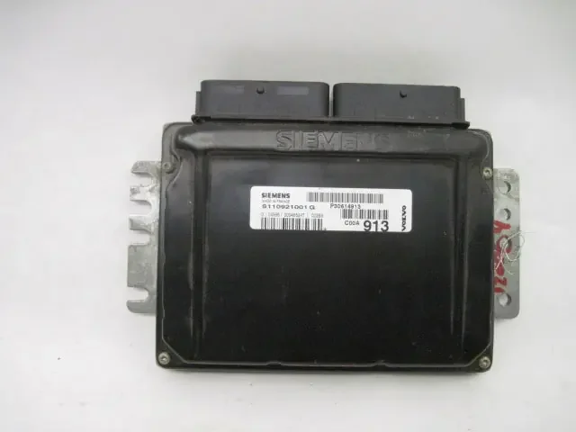 ECU ECM COMPUTER Volvo V40 2001 01 02 03 – 596359