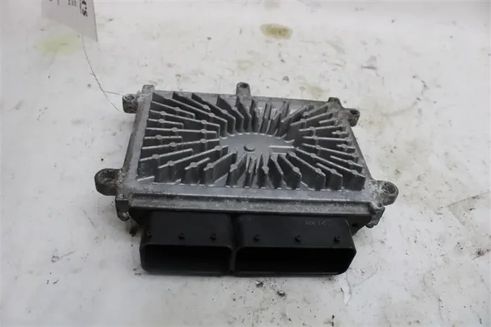 ECU ECM COMPUTER Volvo V40 S40 C30 2007 07 2008 08 2009 09 2010 10 – 1099541
