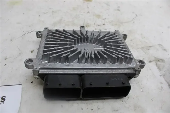 ECU ECM COMPUTER Volvo V40 S40 C30 2007 07 2008 08 2009 09 2010 10 – 1099543