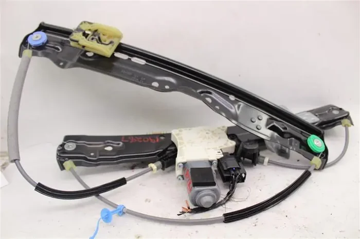 FRONT DOOR WINDOW REGULATOR 2017 17 Left – 989854