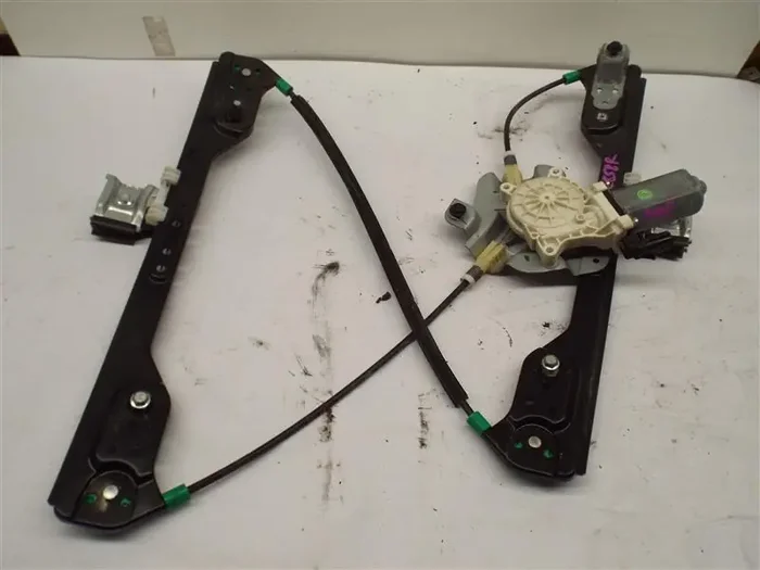 FRONT DOOR WINDOW REGULATOR 300 300C Charger Magnum 05-10 Right – MRK192275