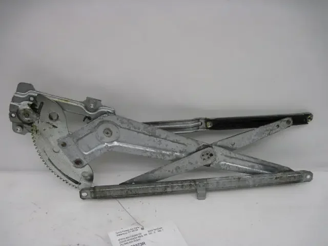 FRONT DOOR WINDOW REGULATOR MANUAL Pickup Tacoma 1995-2004 Right – 815607