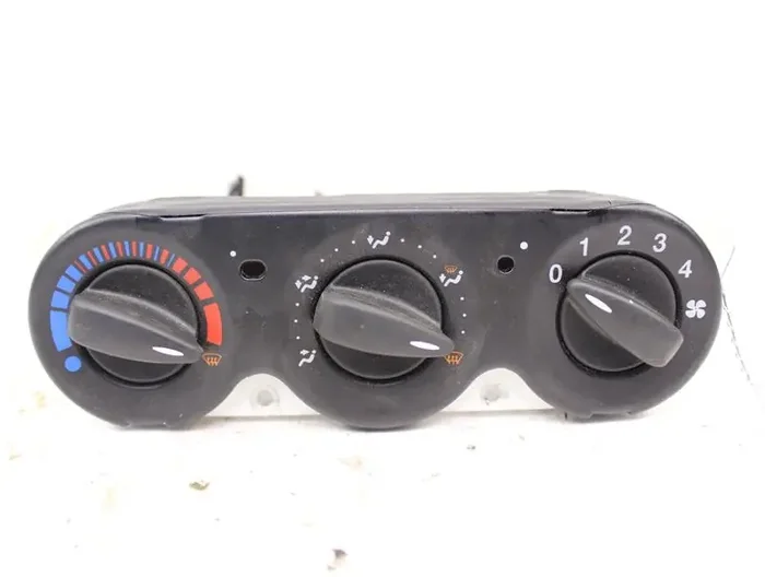 FRONT TEMPERATURE CONTROLS Ford Transit Connect 10 11 12 13 – 923921