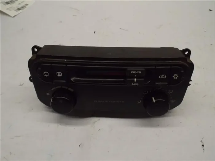 FRONT TEMPERATURE CONTROLS Town & Country Caravan 04 05 06 07 – MRK202496