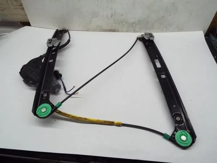 FRONT WINDOW REGULATOR 328i 323i 330i 320 99 – 05 Right – MRK245617