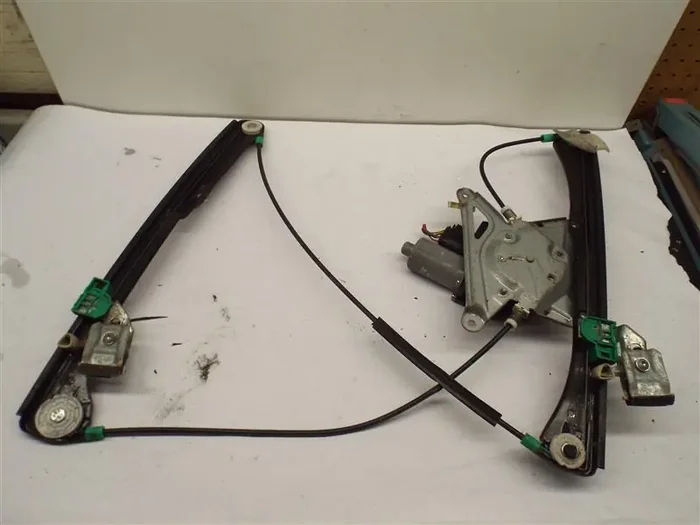 FRONT WINDOW REGULATOR Audi S4 A4 1996 96 97 98 99 00 01 02 Left – MRK209365