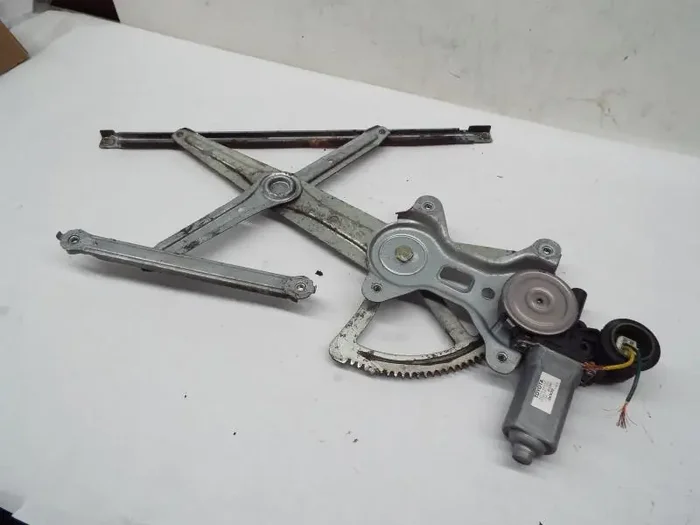 FRONT WINDOW REGULATOR Matrix 03 04 05 06 07 Right – MRK239293
