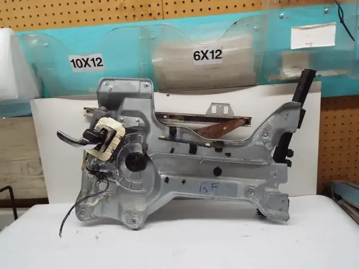 Front Window Regulator PARK AVENUE 1999 – MRK252248