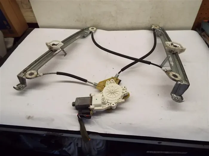 FRONT WINDOW REGULATOR Patriot 2007 07 2008 08 09 10 11 12 13 14 Left – MRK222502