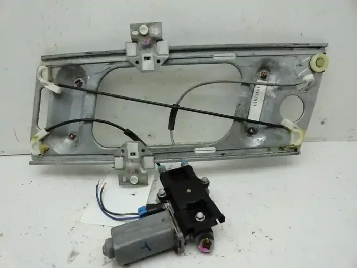 FRONT WINDOW REGULATOR Pontiac Grand Prix 1997 97 1998 98 99 00 01 02 Right – MRK86772