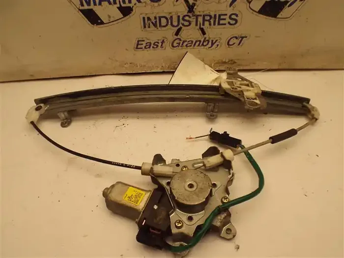 FRONT WINDOW REGULATOR Sentra 00 01 02 03 04 05 06 Left – MRK175485