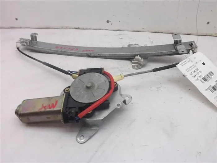 FRONT WINDOW REGULATOR Sentra 1995 95 96 97 98 99 Right – MRK151578