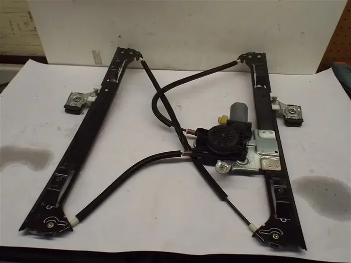 FRONT WINDOW REGULATOR Trailblazer Envoy 9-7x Bravada 02 03 04 05 – 09 Right – MRK203213