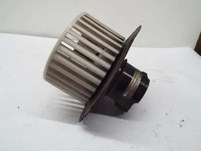 HEATER BLOWER MOTOR Mazda Navajo Ranger 92 93 94 – MRK250140