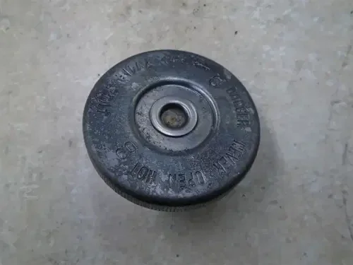 Honda 1200 GL GOLDWING GL1200-I INTERSTATE Gas Tank Cap 1984 HB467