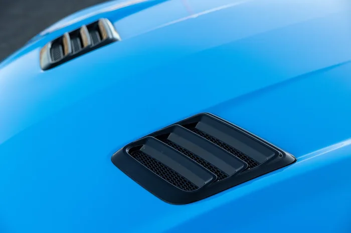 Hood Heat Extractors (Gloss Black) for Mustang 2018-23 | #422325 | Roush