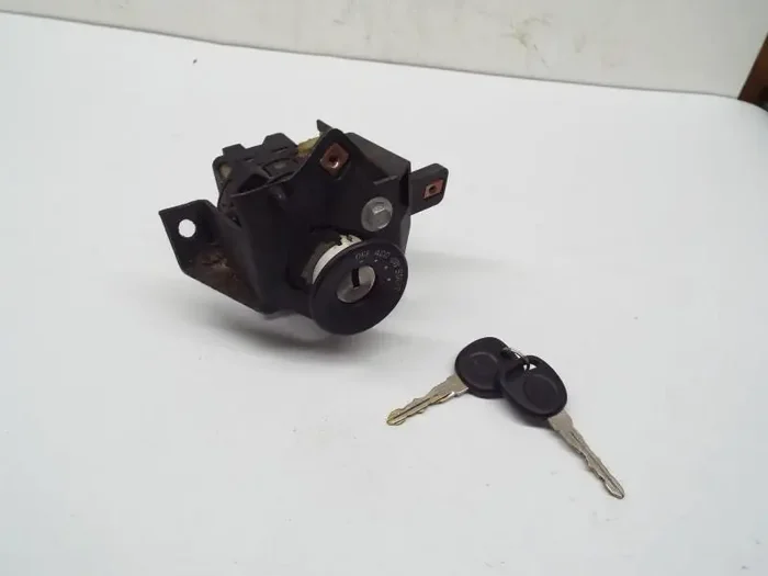 IGNITION SWITCH Monte Carlo Impala Intrigue 1997 97 1998 98 99 00 01 02 – 05 – MRK240111