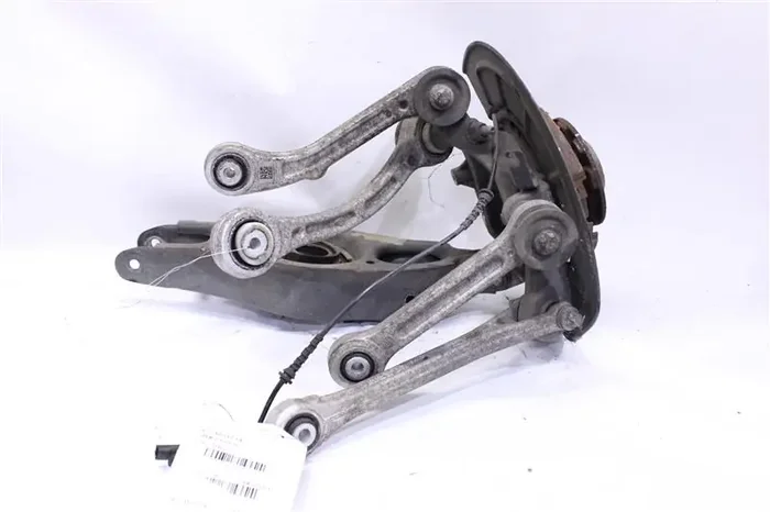 INDEPENDENT REAR SUSPENSION Maserati Quattropo 2014 14 – 1093288