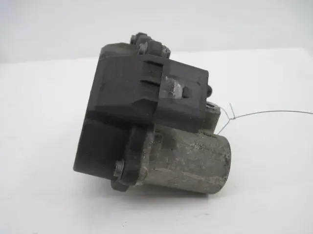 INTAKE MANIFOLD Volkswagen Jetta 2006 06 – 675487