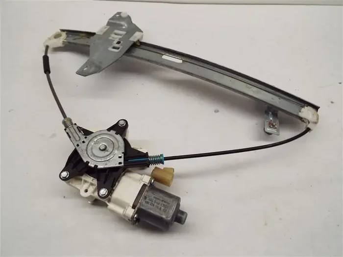 [INVENTORYCAR_YEAR_MAKE_MODEL] FRONT DOOR WINDOW REGULATOR POWER Left – MRK181560