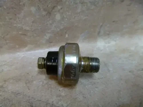 Kawasaki ZR7 ZR750 ZR 750 F Used Engine Oil Pressure Switch 2000 KB61