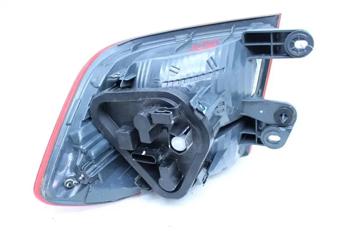 OUTER TAIL LIGHT LAMP 320i 328D 328i 335i Active 3 M3 12-15 Left – 1106655