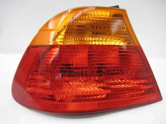 OUTER TAIL LIGHT LAMP 323i 323ic 325ci 325i 328i 328ic 330ci 00-03 Left – 674621