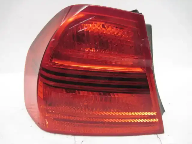 OUTER TAIL LIGHT LAMP 323i 325ci 325i 328i 330ci 330i 06-08 Left – 857204