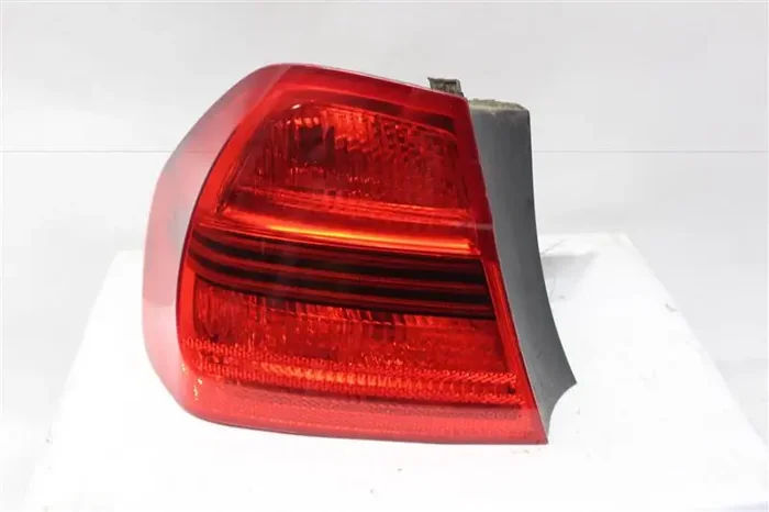 OUTER TAIL LIGHT LAMP 323i 325ci 325i 328i 330ci 330i 06-08 Left – 998760