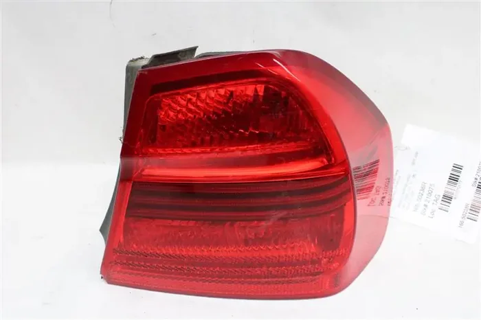 OUTER TAIL LIGHT LAMP 323i 325ci 325i 328i 330ci 330i 06-08 Right – 1070177