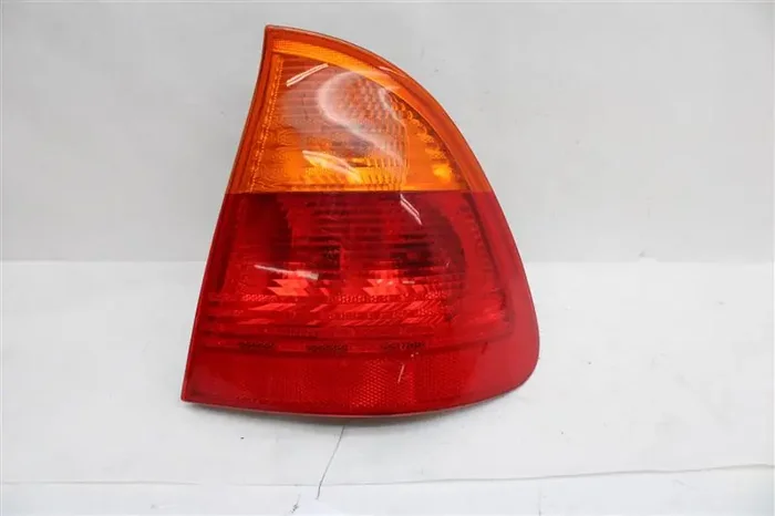 OUTER TAIL LIGHT LAMP BMW 323i 323ic 325ci 325i 2000-2005 Right – 1074337