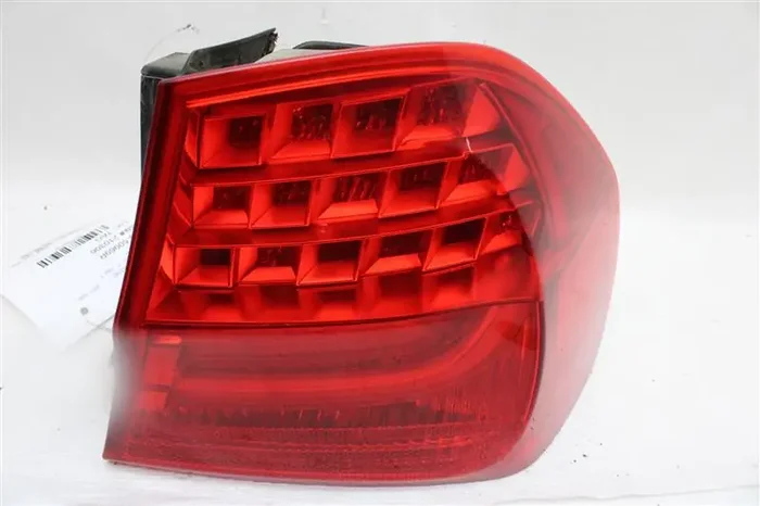 OUTER TAIL LIGHT LAMP BMW 323i 328i 335i M3 09 10 11 Right – 1094732