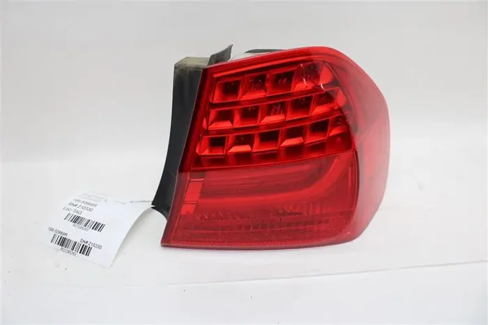 OUTER TAIL LIGHT LAMP BMW 323i 328i 335i M3 09 10 11 Right – 1095263